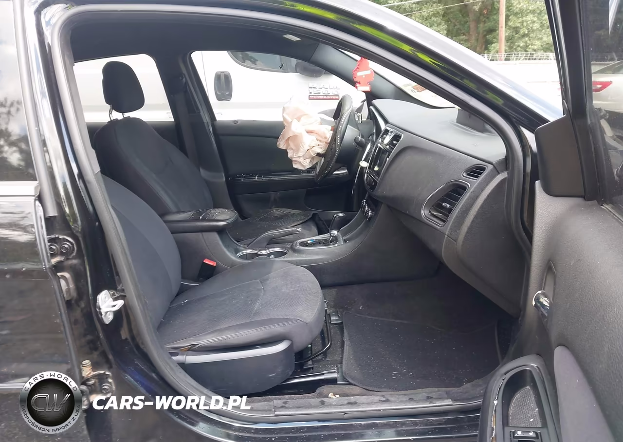 2012 Chrysler 200 Lx VIN:1C3CCBAB1CN317832 - 5