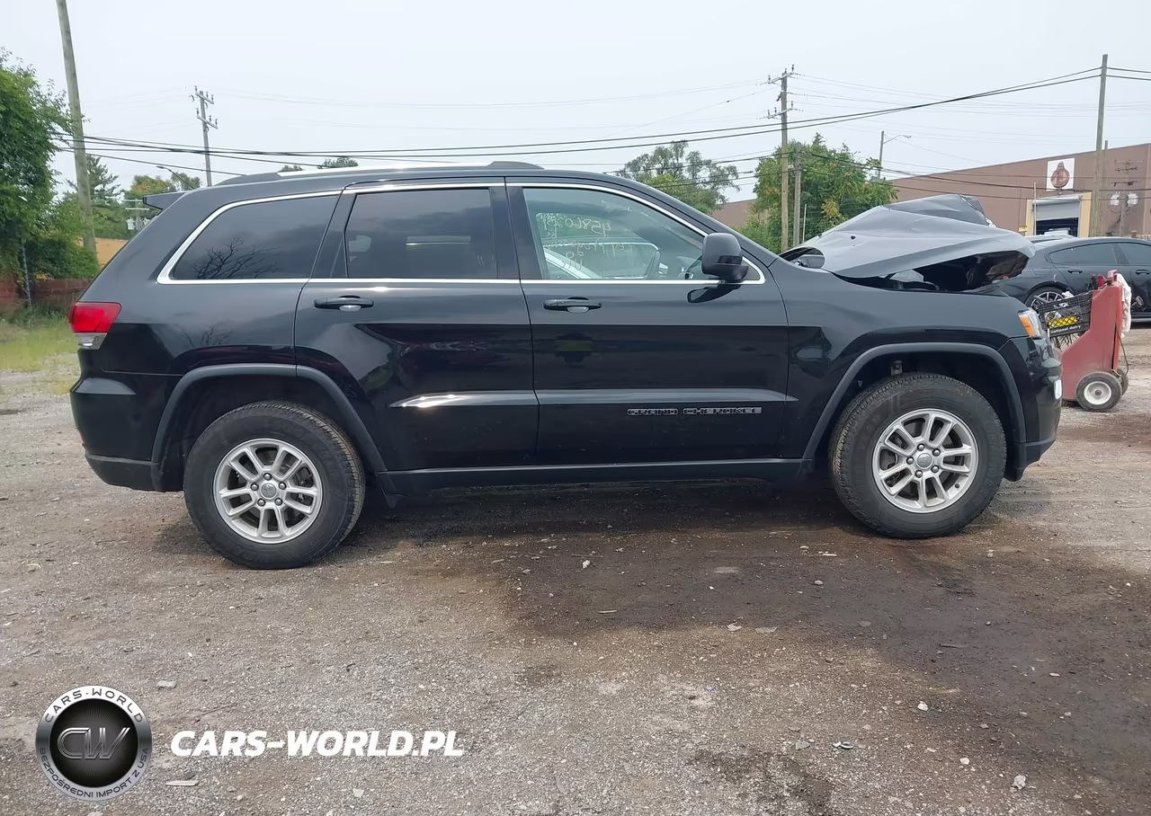 2020 Jeep Grand Cherokee Laredo E 4X4 VIN:1C4RJFAG1LC240504 - 13