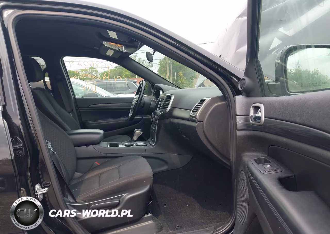 2020 Jeep Grand Cherokee Laredo E 4X4 VIN:1C4RJFAG1LC240504 - 5