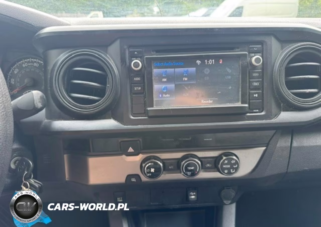 2017 Toyota Tacoma Sr VIN:5TFRX5GN3HX087901 - 10