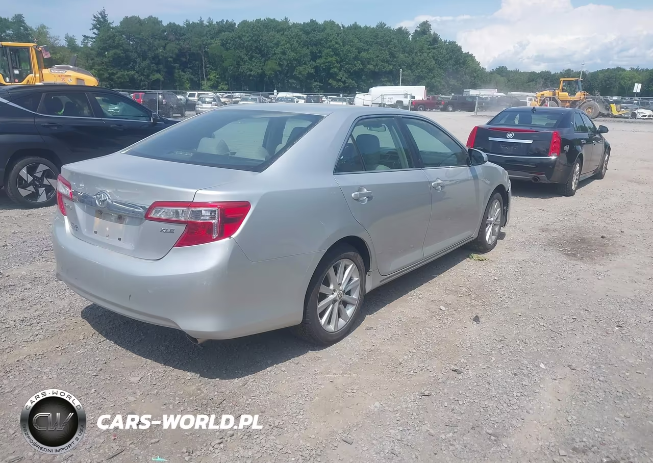 2012 Toyota Camry Xle VIN:4T4BF1FK7CR216609 - 4