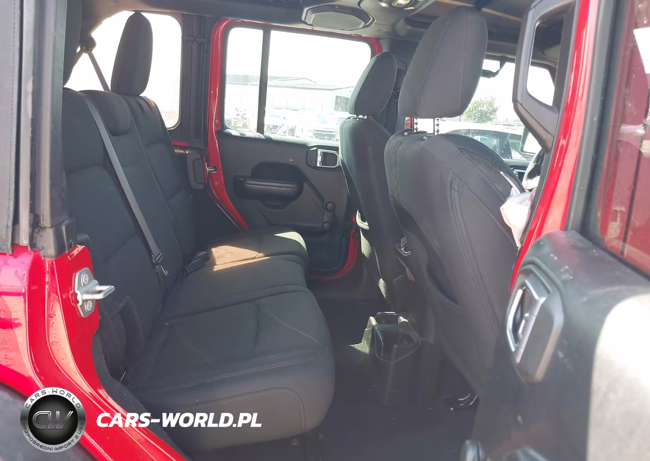 2019 Jeep Wrangler Unlimited Sport 4X4 VIN:1C4HJXDG3KW504168 - 8