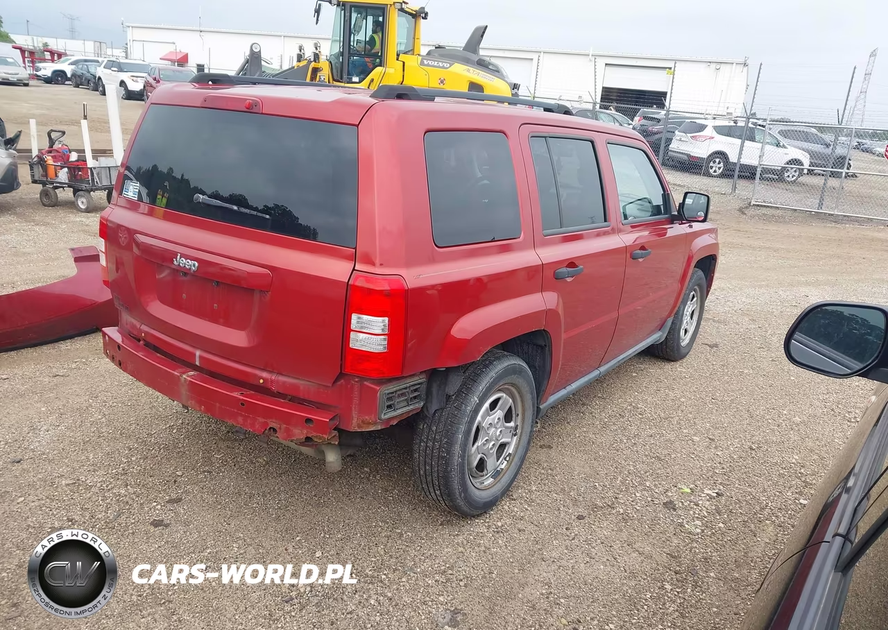 2008 Jeep Patriot Sport VIN:1J8FT28W08D708025 - 4
