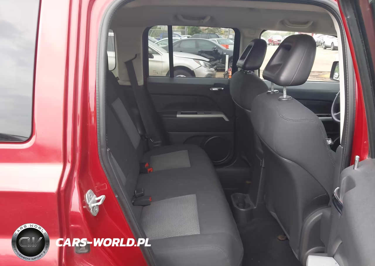 2008 Jeep Patriot Sport VIN:1J8FT28W08D708025 - 8