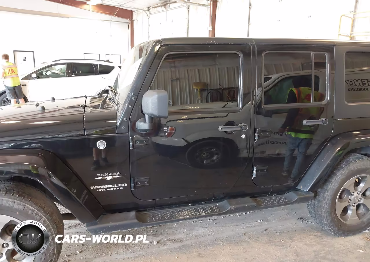2016 Jeep Wrangler Unlimited Sahara VIN:1C4BJWEG5GL111795 - 14
