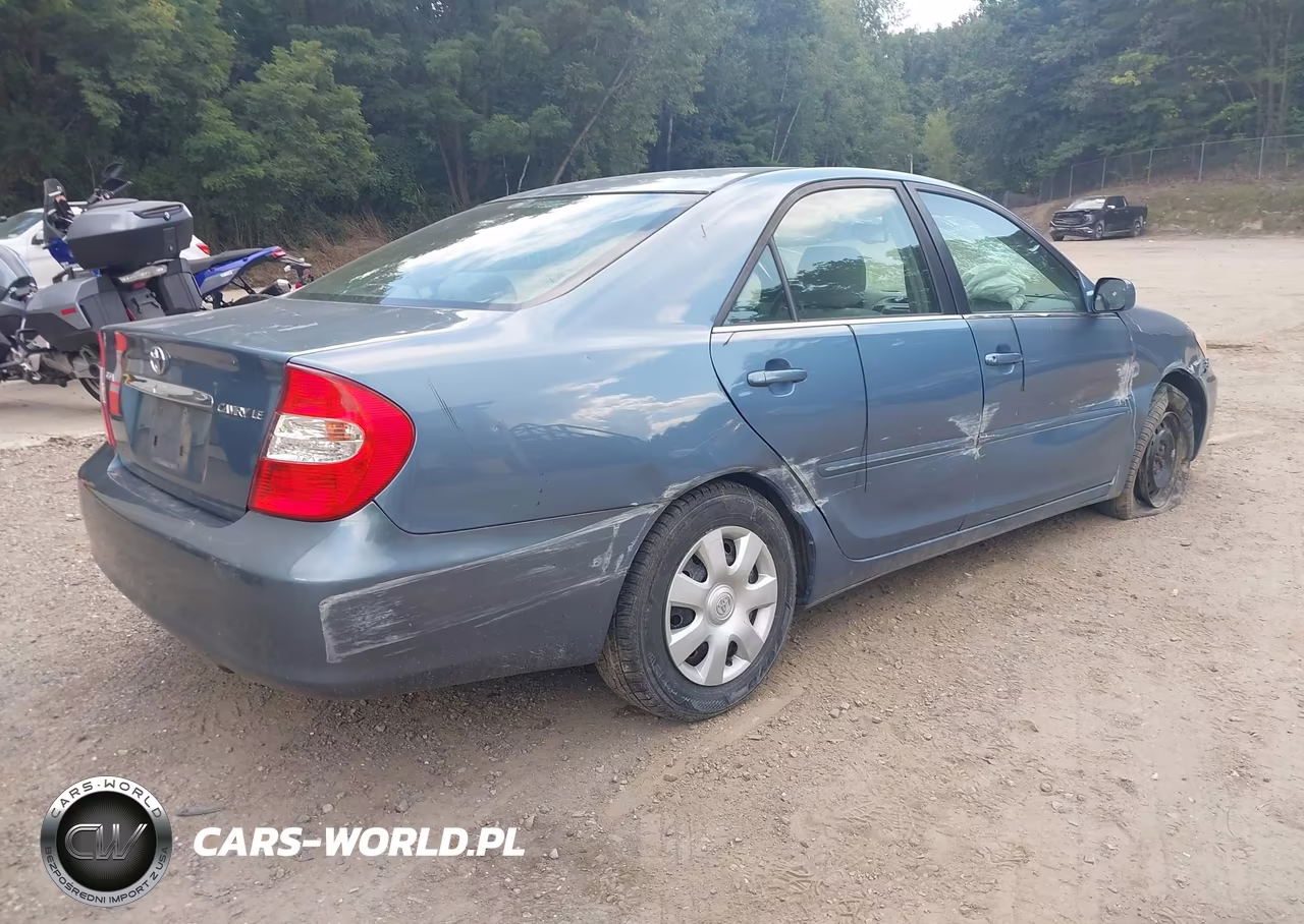 2002 Toyota Camry Le VIN:4T1BE32K12U542256 - 4