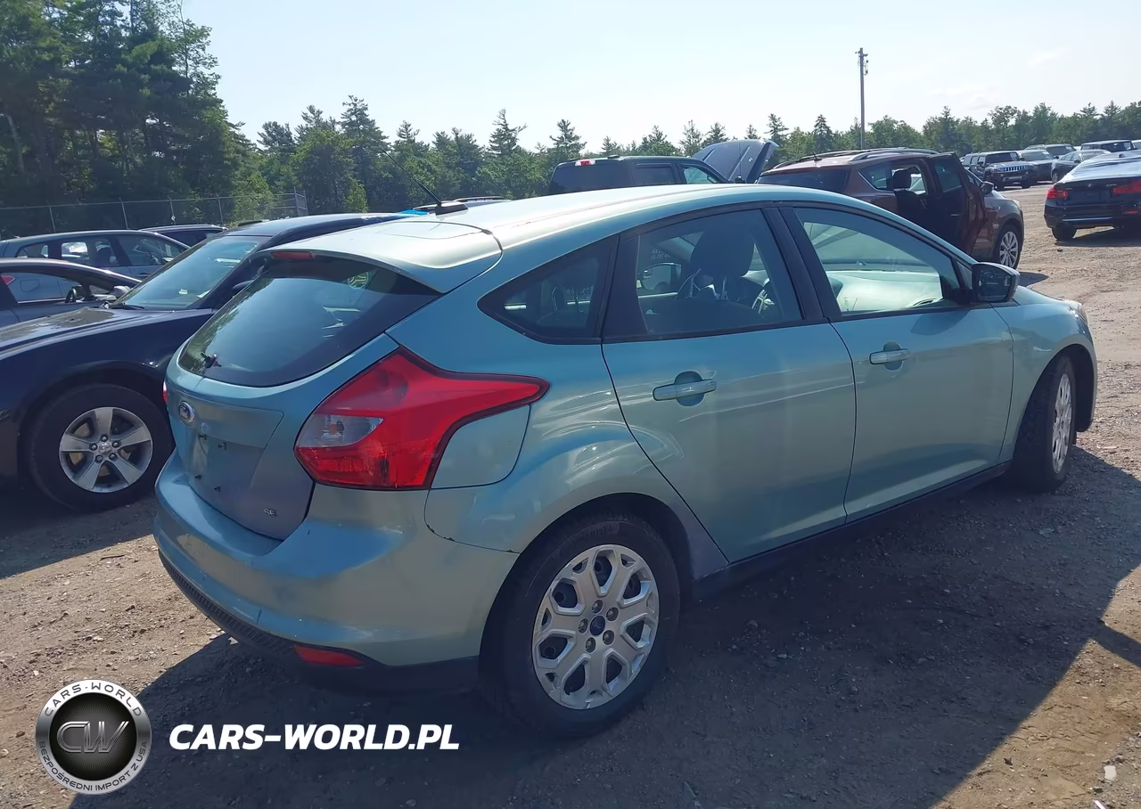 2012 Ford Focus Se VIN:1FAHP3K23CL306519 - 4