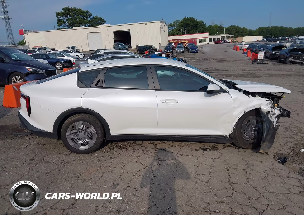 2025 Kia K4 Lx VIN:3KPFT4DE7SE238744 - 13