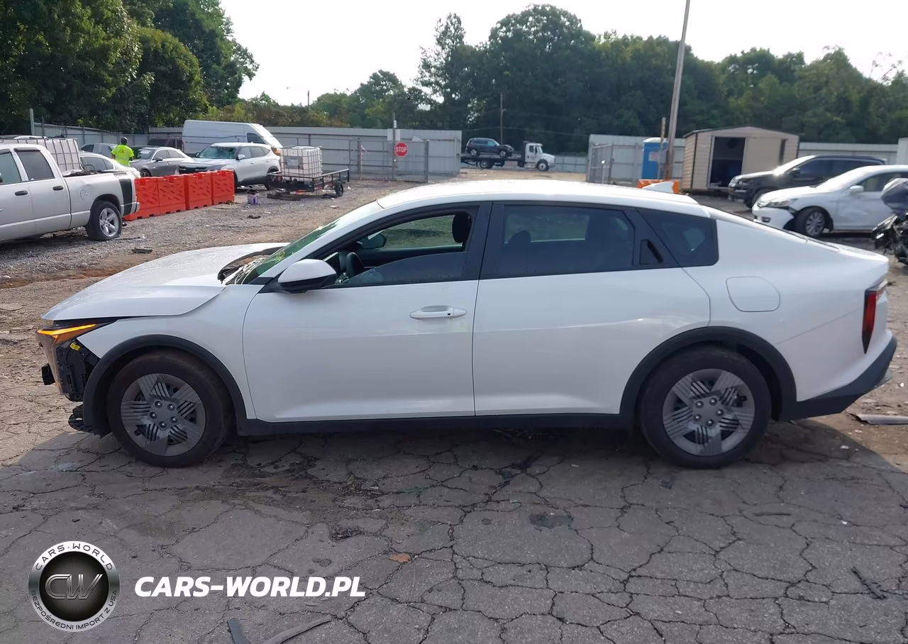 2025 Kia K4 Lx VIN:3KPFT4DE7SE238744 - 14