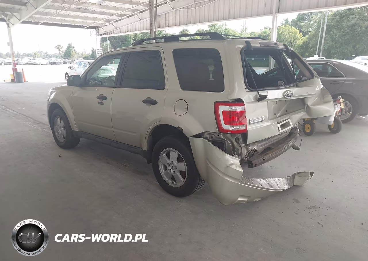 2011 Ford Escape Xlt VIN:1FMCU0D72BKB10673 - 3