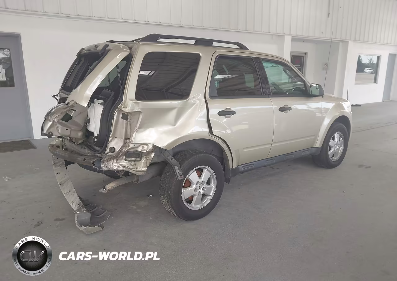 2011 Ford Escape Xlt VIN:1FMCU0D72BKB10673 - 4