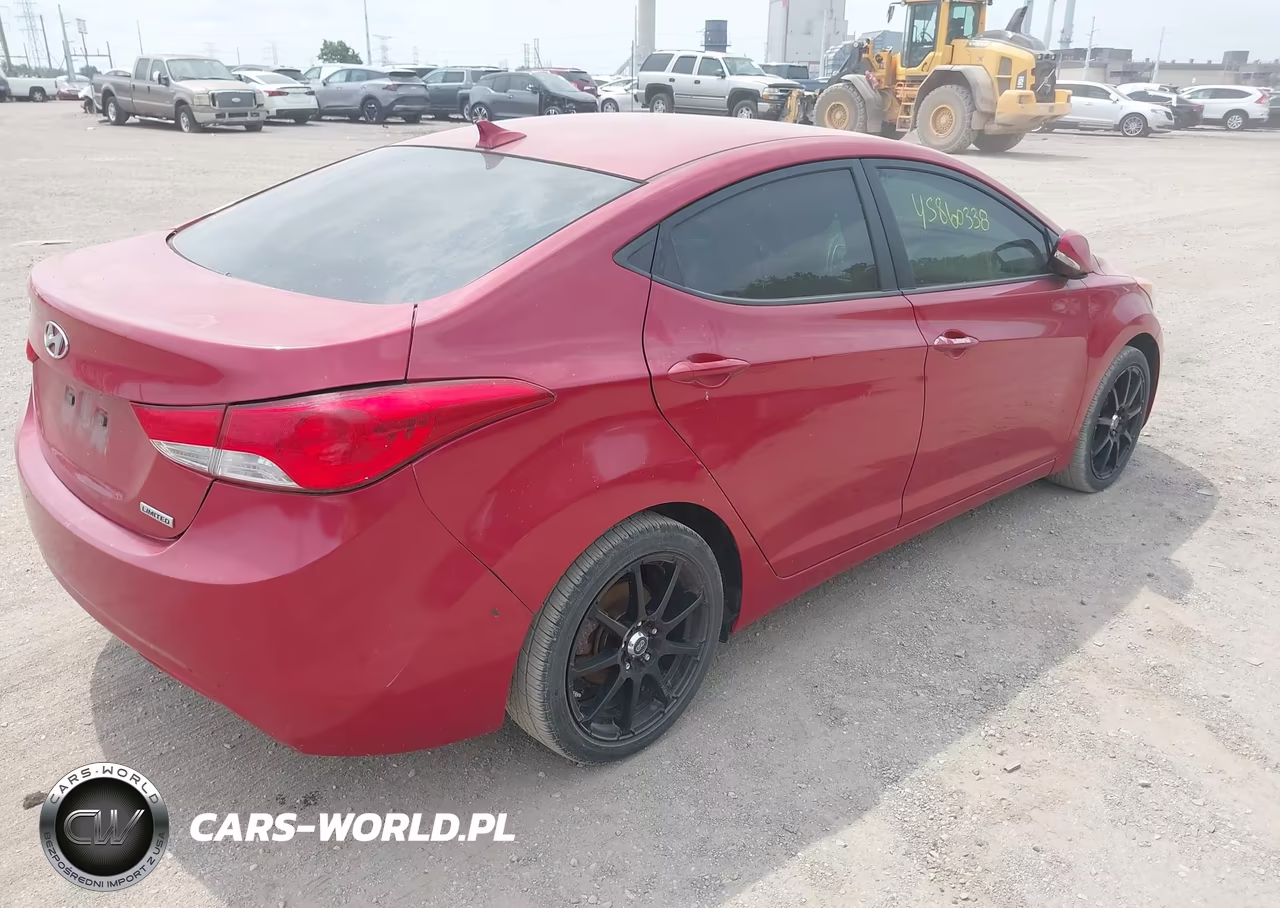 2013 Hyundai Elantra Limited VIN:KMHDH4AE5DU979519 - 4
