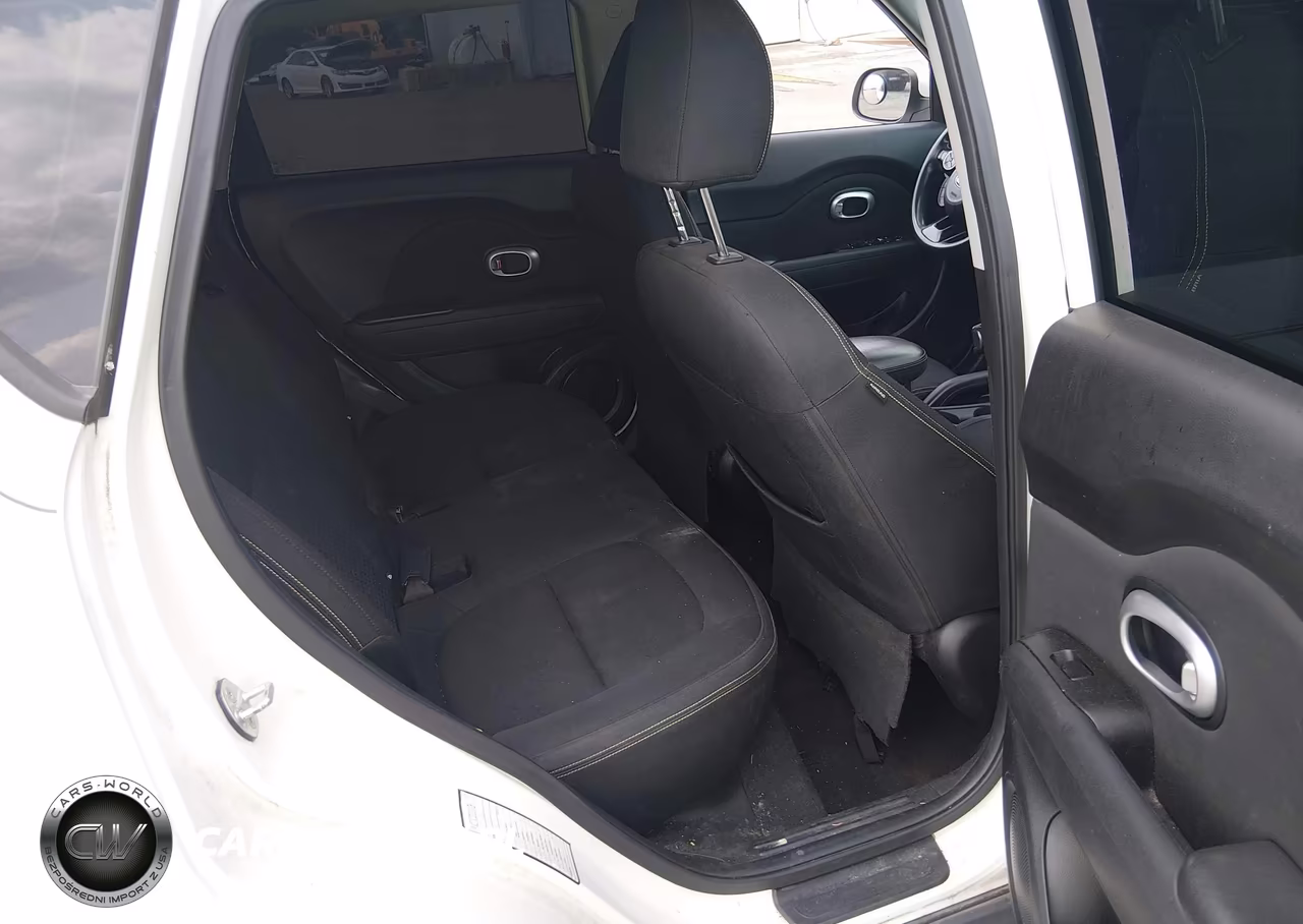 2014 Kia Soul + VIN:KNDJP3A53E7019796 - 8