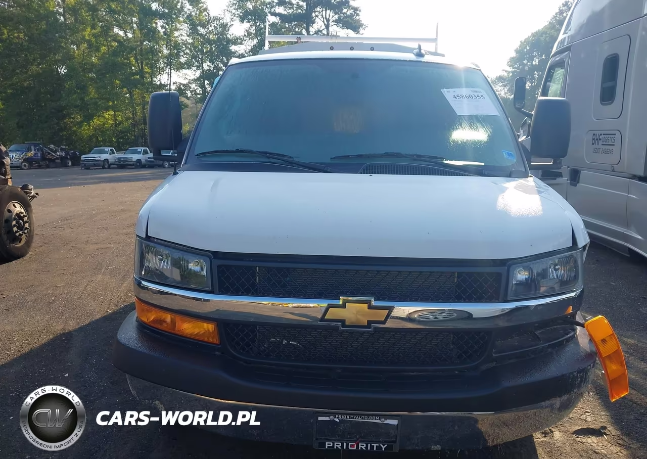 2024 Chevrolet Express Cutaway Work Van VIN:1GB0GRF78R1255866 - 12