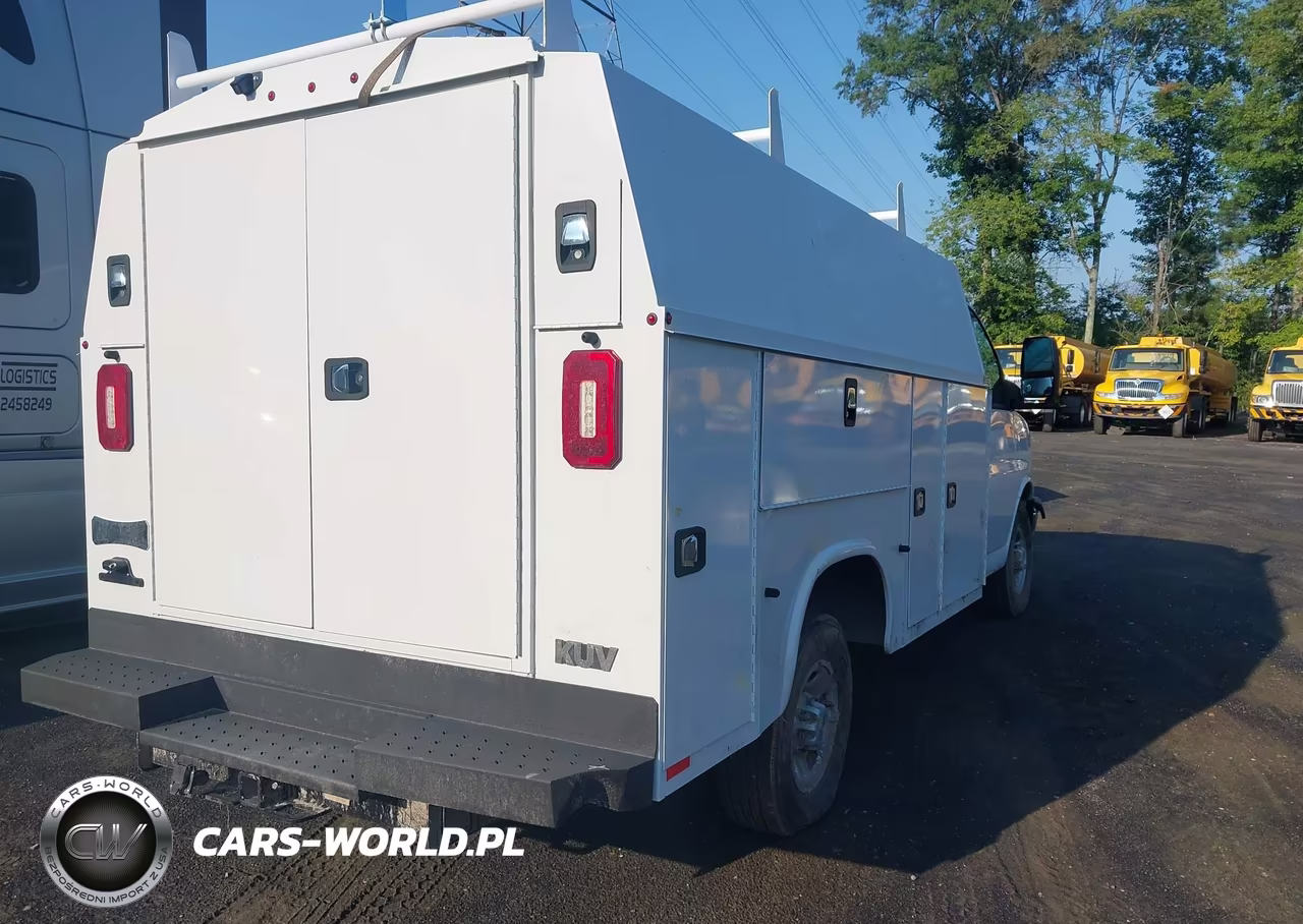 2024 Chevrolet Express Cutaway Work Van VIN:1GB0GRF78R1255866 - 4
