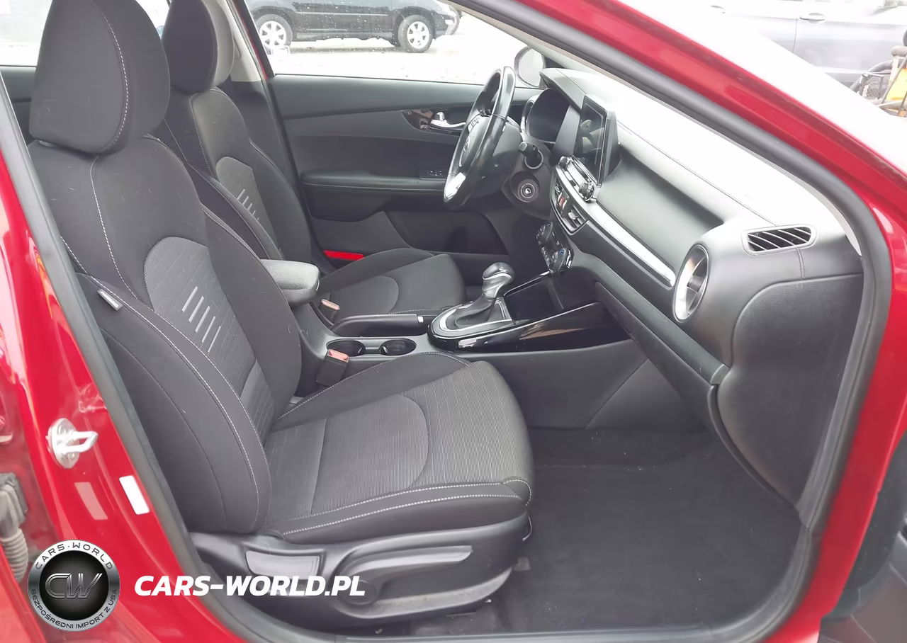2019 Kia Forte S VIN:3KPF34AD2KE066571 - 5