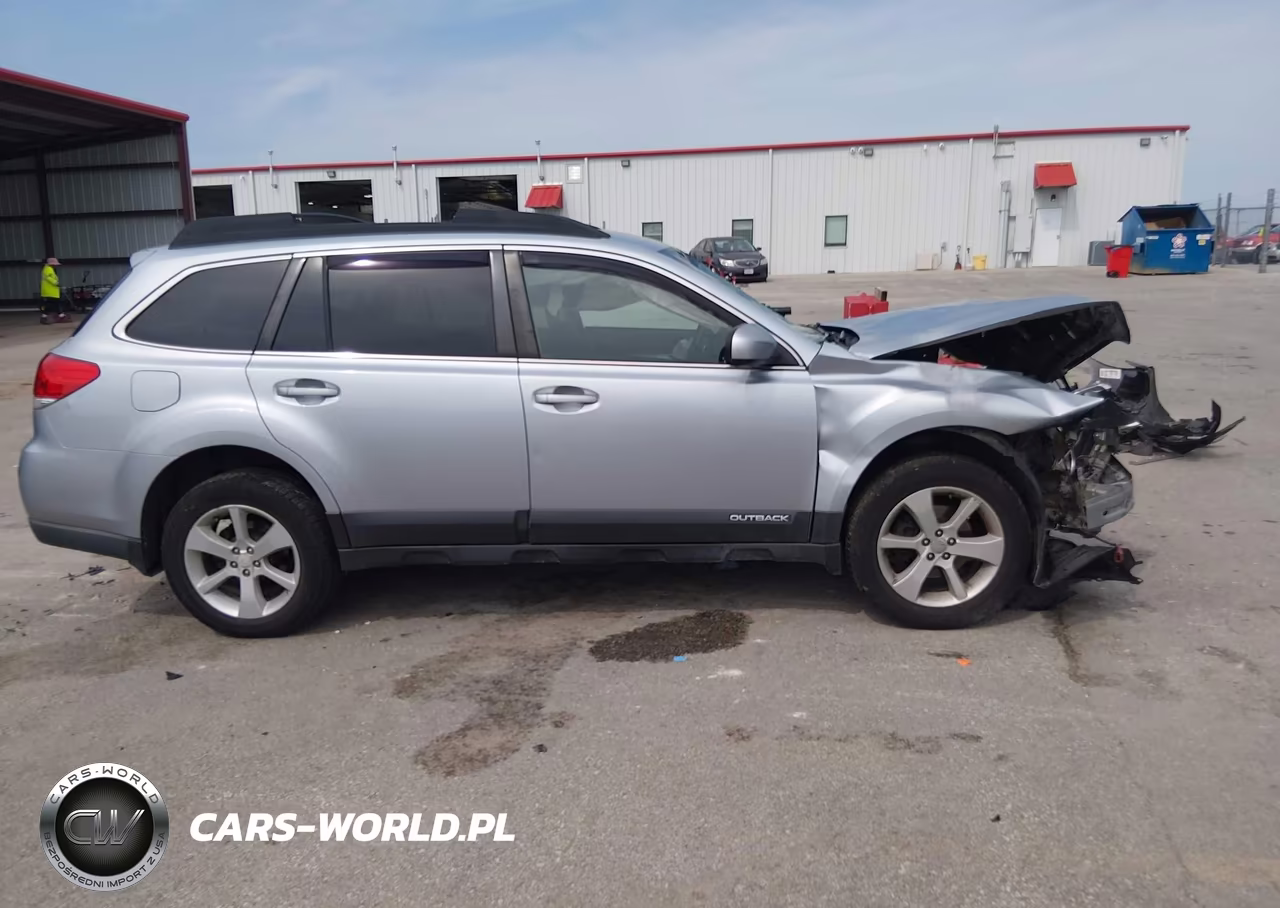 2013 Subaru Outback 2.5I Premium VIN:4S4BRCCC4D3314823 - 13