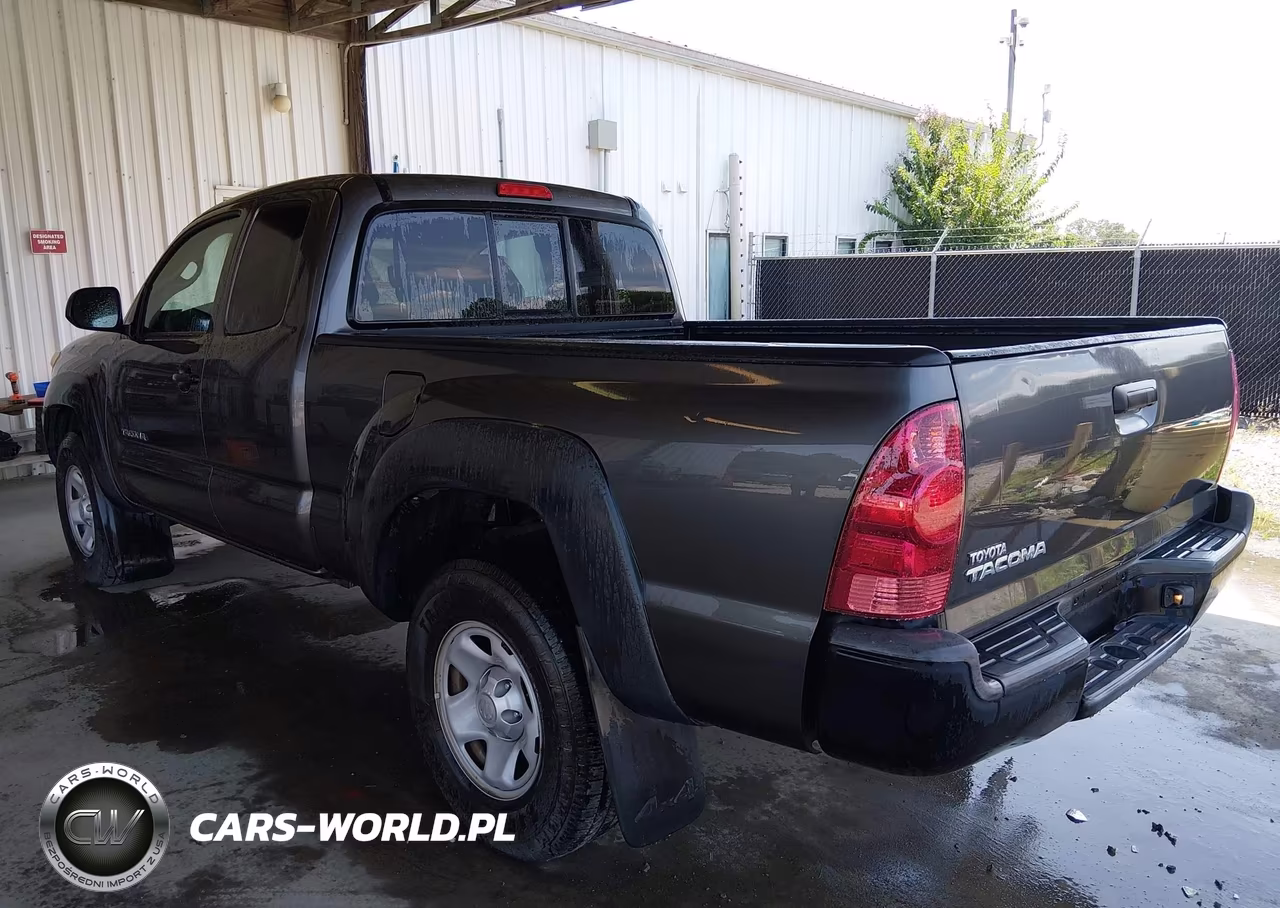 2014 Toyota Tacoma VIN:5TFUX4EN7EX028949 - 3