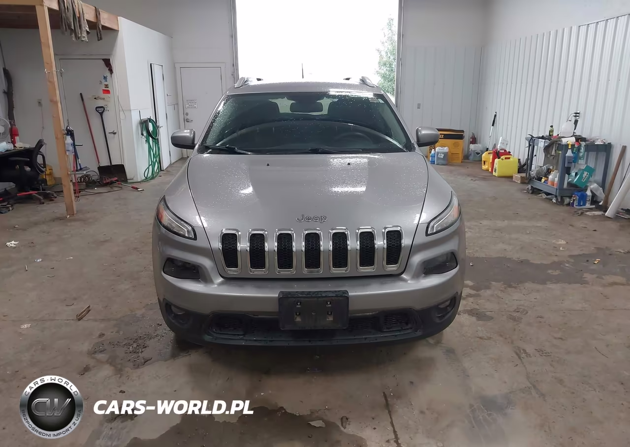 2018 Jeep Cherokee Latitude 4X4 VIN:1C4PJMCB6JD559286 - 12
