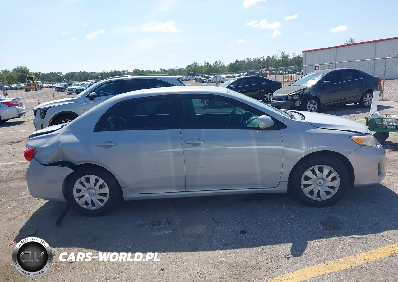 2011 Toyota Corolla Le VIN:2T1BU4EE8BC735844 - 13
