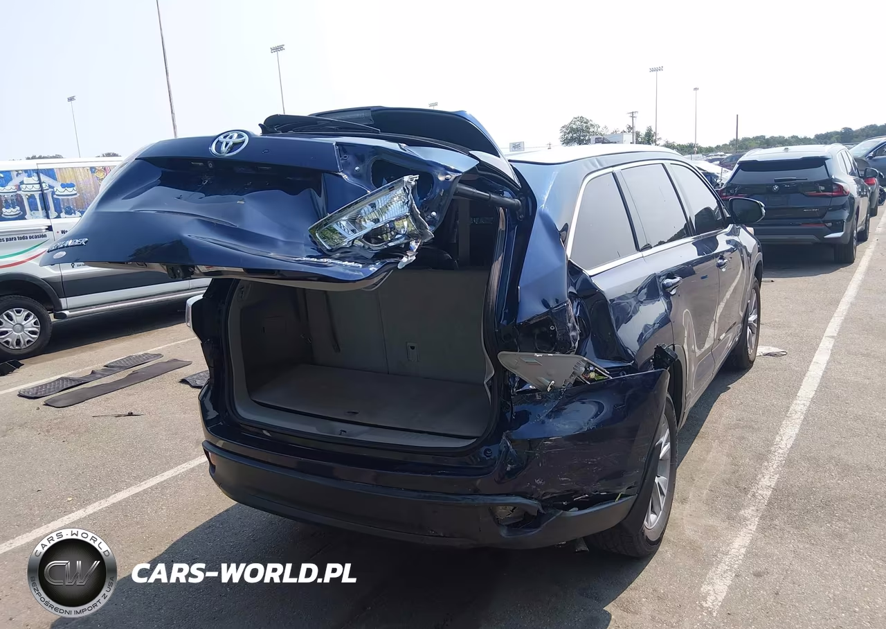 2015 Toyota Highlander Xle V6 VIN:5TDJKRFH3FS126102 - 4