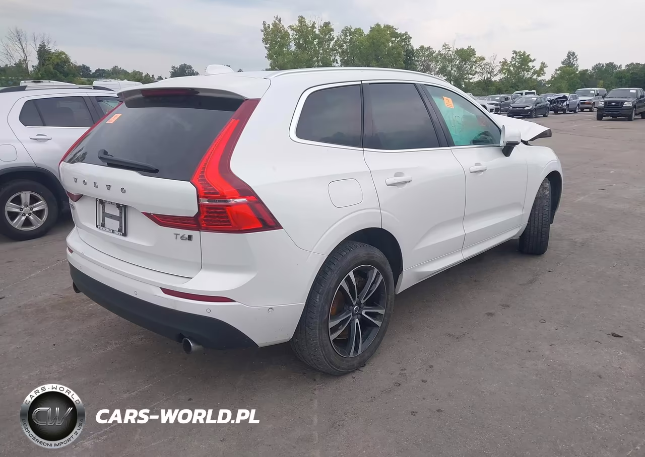 2018 Volvo Xc60 T6 Momentum VIN:YV4A22RK3J1001408 - 4