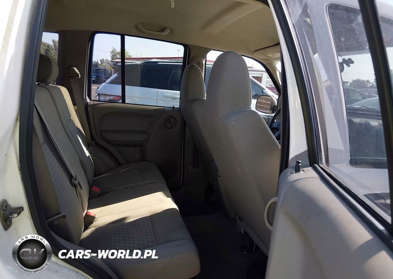 2007 Jeep Liberty Sport VIN:1J4GL48K57W520831 - 8