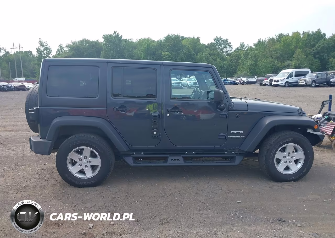 2017 Jeep Wrangler Unlimited Sport VIN:1C4BJWDG9HL552073 - 13