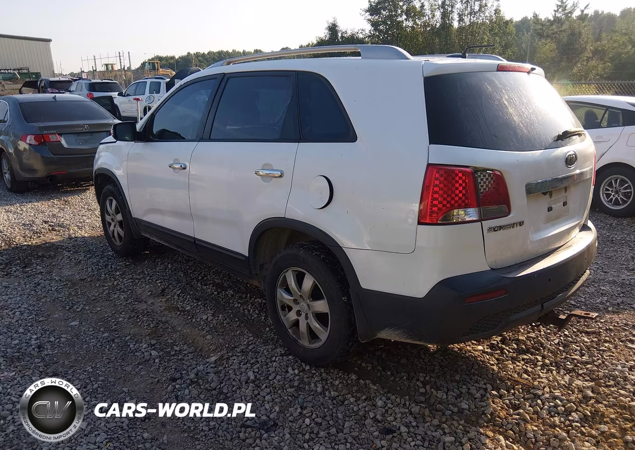 2011 Kia Sorento Lx VIN:5XYKT4A16BG060442 - 3