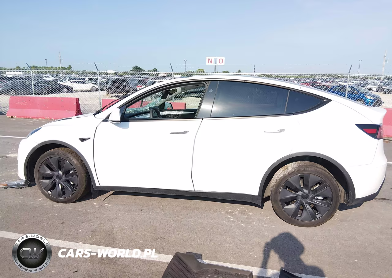 2024 Tesla Model Y Long Range Dual Motor All-Wheel Drive VIN:7SAYGDEE4RF177095 - 13