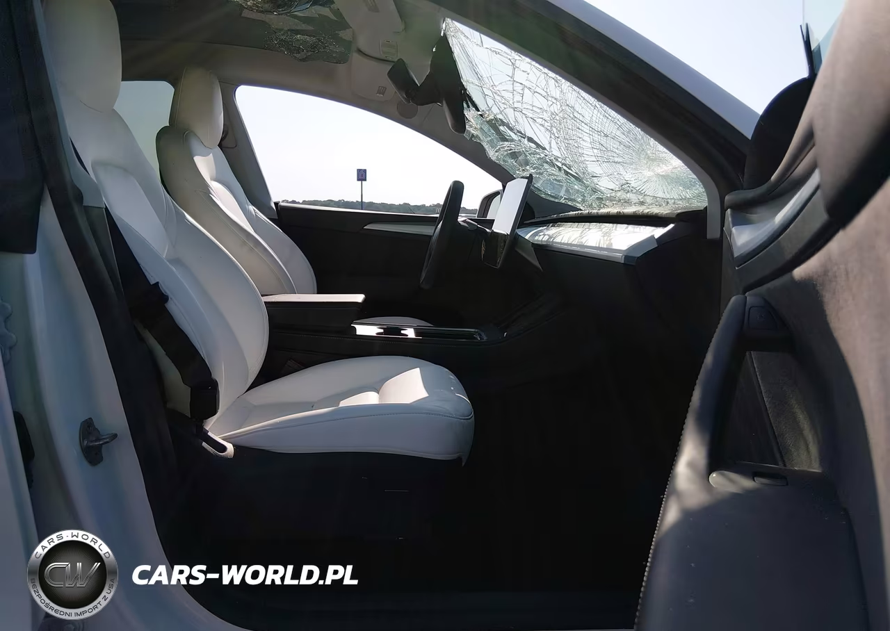 2024 Tesla Model Y Long Range Dual Motor All-Wheel Drive VIN:7SAYGDEE4RF177095 - 5