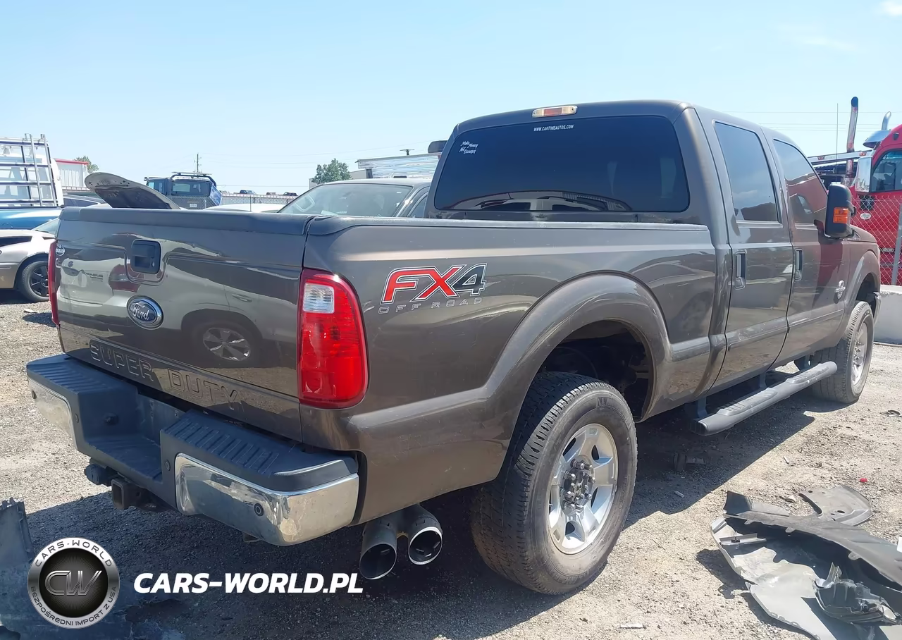 2015 Ford F-250 Xlt VIN:1FT7W2BT2FEC78152 - 4