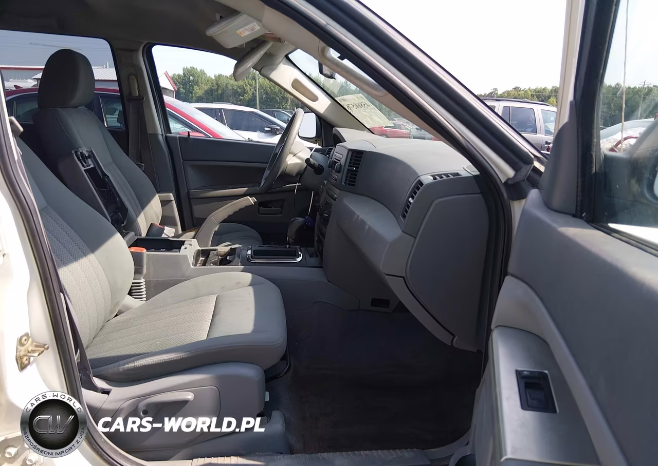 2005 Jeep Grand Cherokee Laredo VIN:1J4GS48K85C683538 - 5