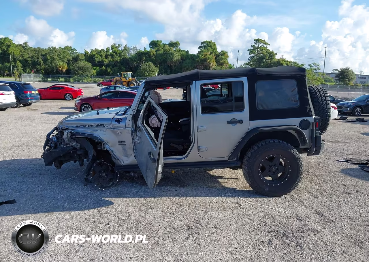 2016 Jeep Wrangler Unlimited Black Bear VIN:1C4BJWDG8GL114238 - 14