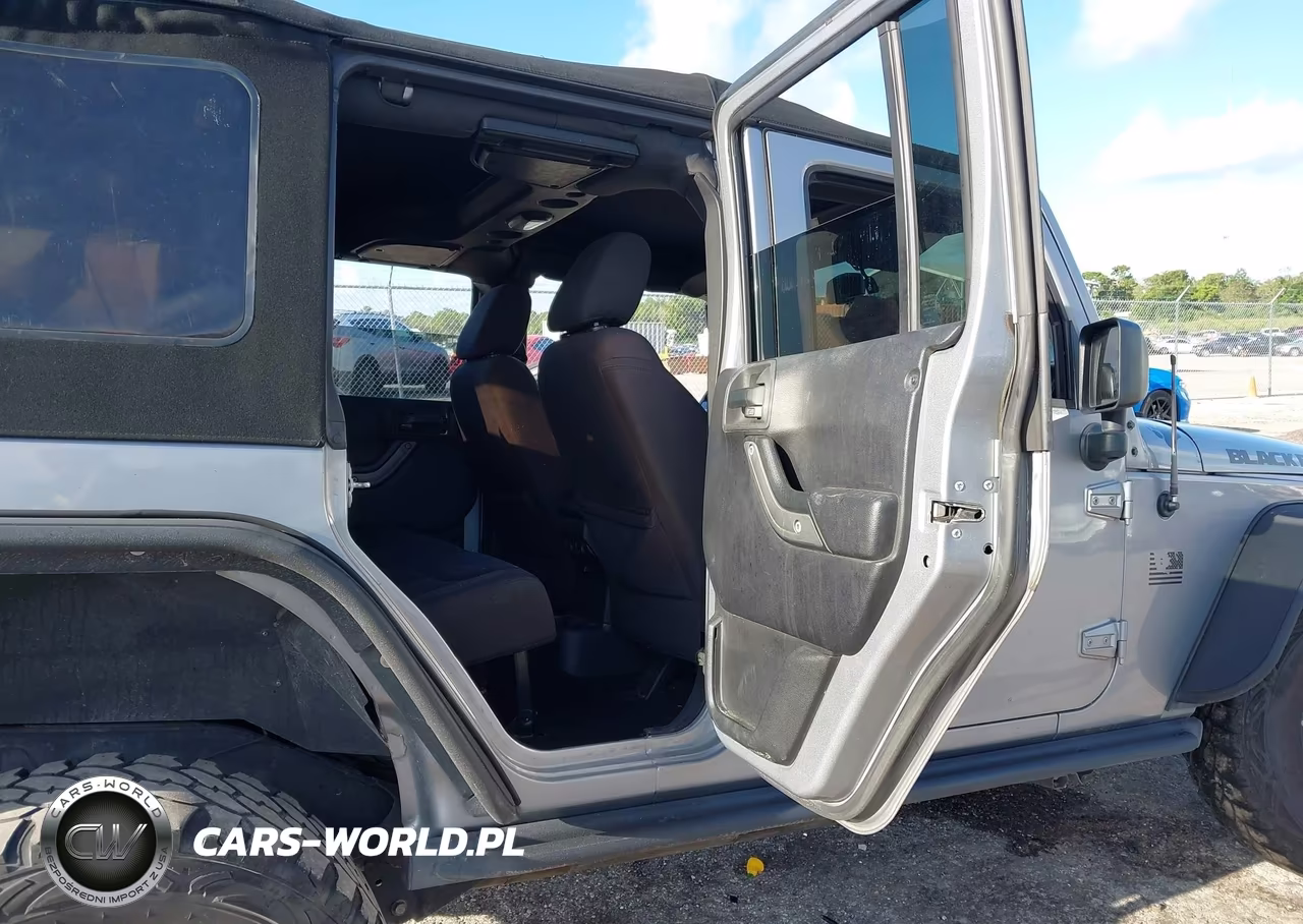 2016 Jeep Wrangler Unlimited Black Bear VIN:1C4BJWDG8GL114238 - 8