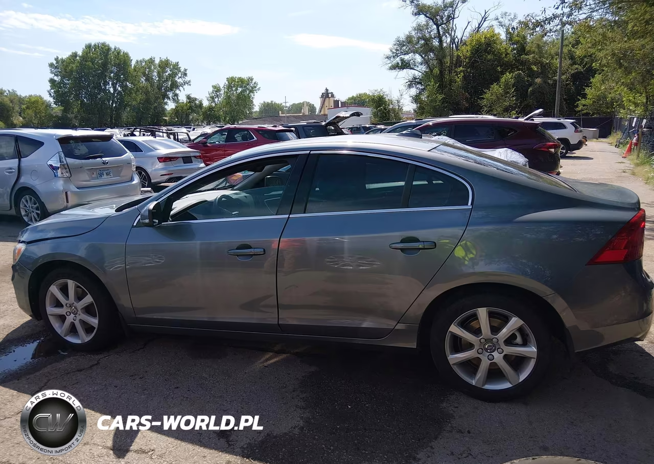 2016 Volvo S60 T5 Drive-E Premier VIN:YV126MFK2G2413344 - 14