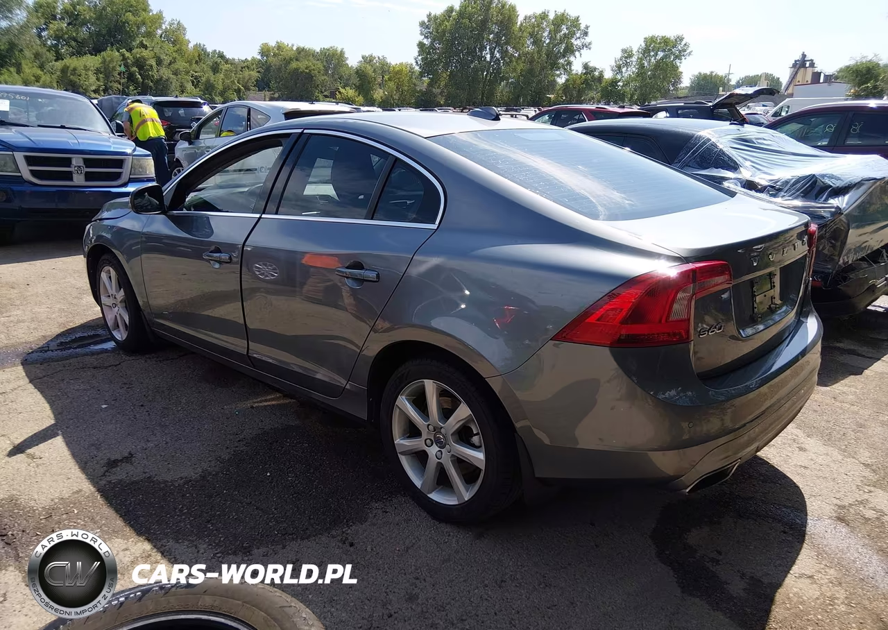 2016 Volvo S60 T5 Drive-E Premier VIN:YV126MFK2G2413344 - 3