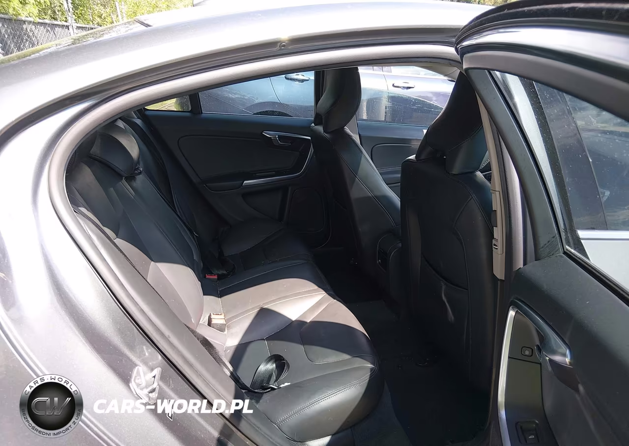 2016 Volvo S60 T5 Drive-E Premier VIN:YV126MFK2G2413344 - 8