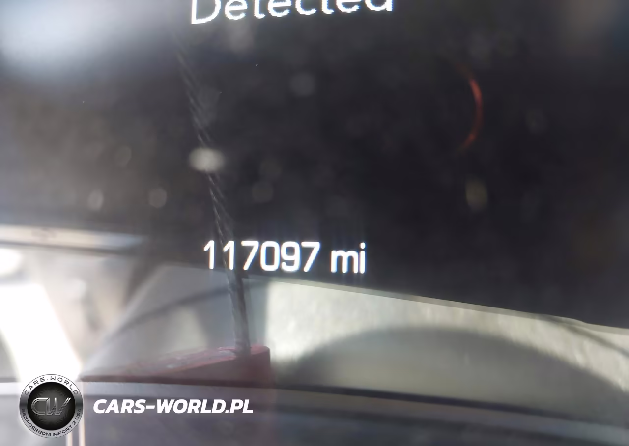 2016 Chrysler 300C VIN:2C3CCAEG5GH243619 - 15