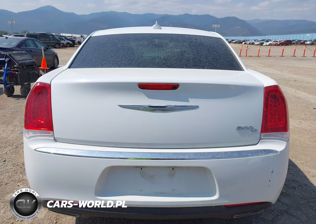 2016 Chrysler 300C VIN:2C3CCAEG5GH243619 - 16