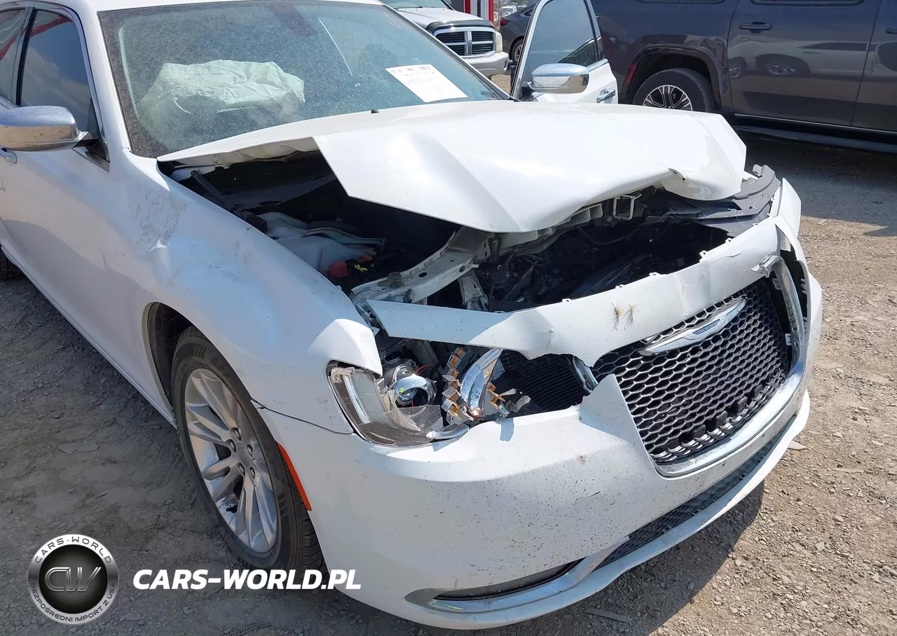 2016 Chrysler 300C VIN:2C3CCAEG5GH243619 - 6