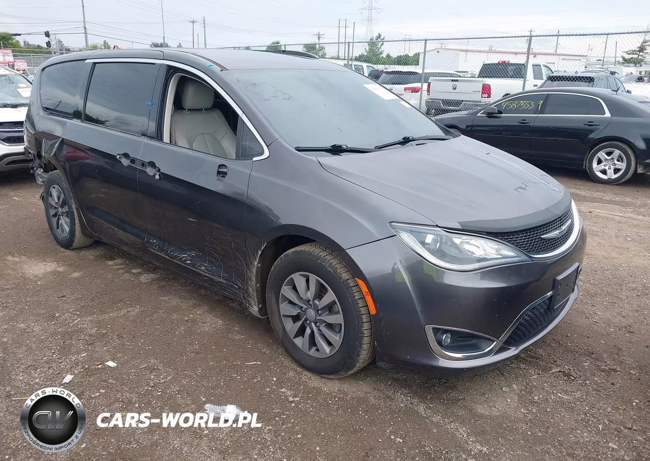 2020 Chrysler Pacifica Touring L Plus – zdjęcie 1 z 19