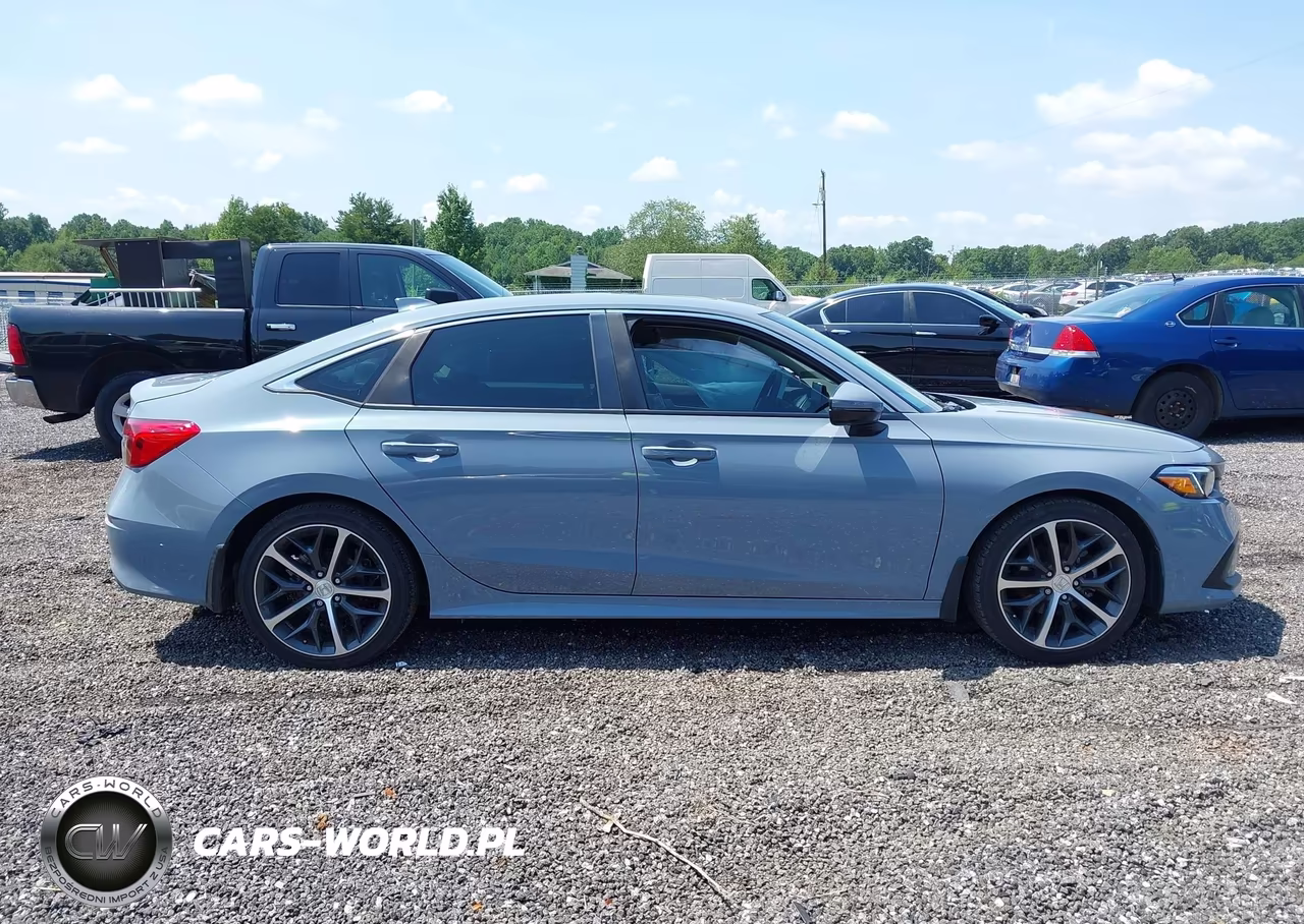 2024 Honda Civic Touring VIN:2HGFE1F90RH325278 - 13