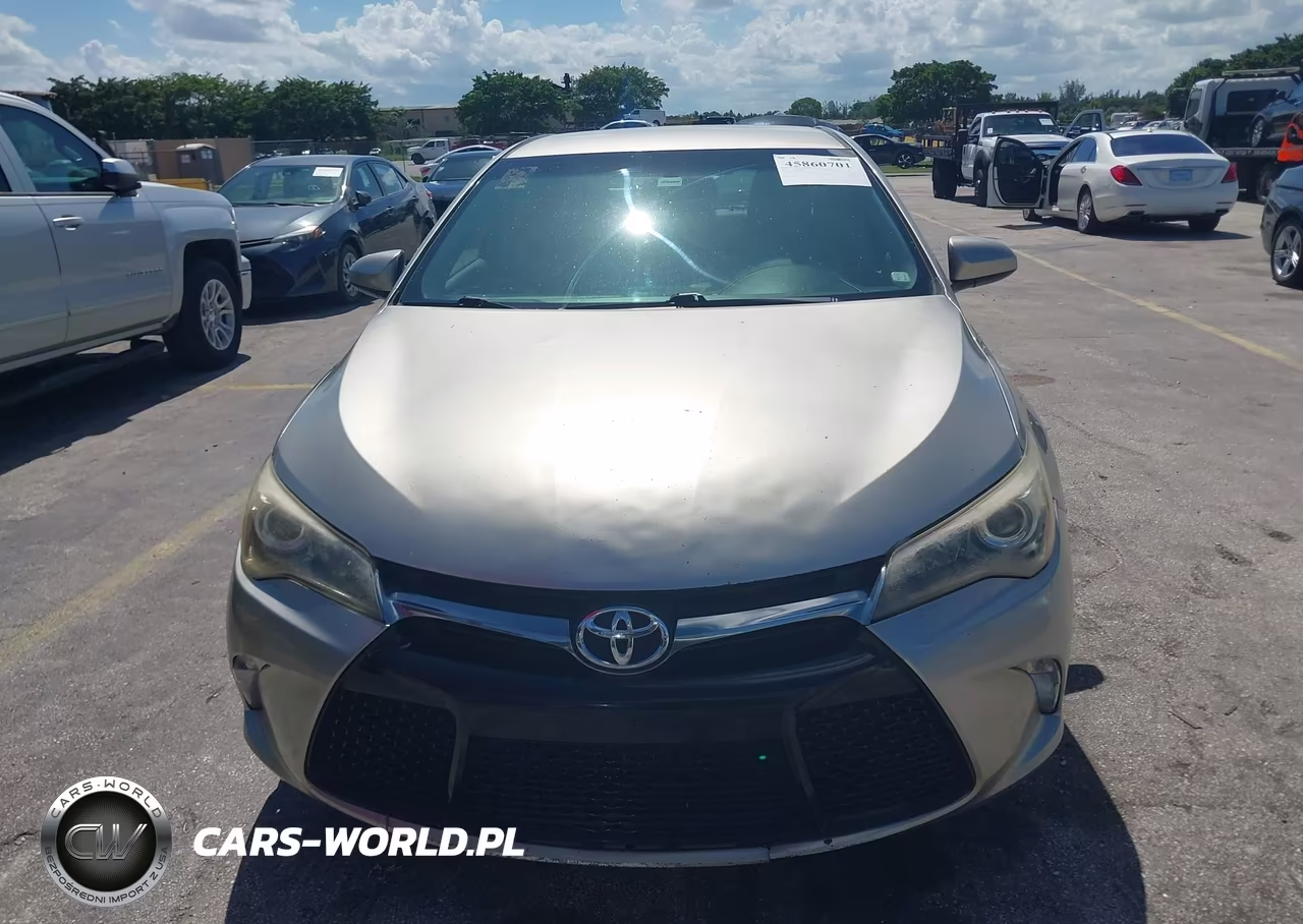 2015 Toyota Camry Se VIN:4T1BF1FKXFU013308 - 12