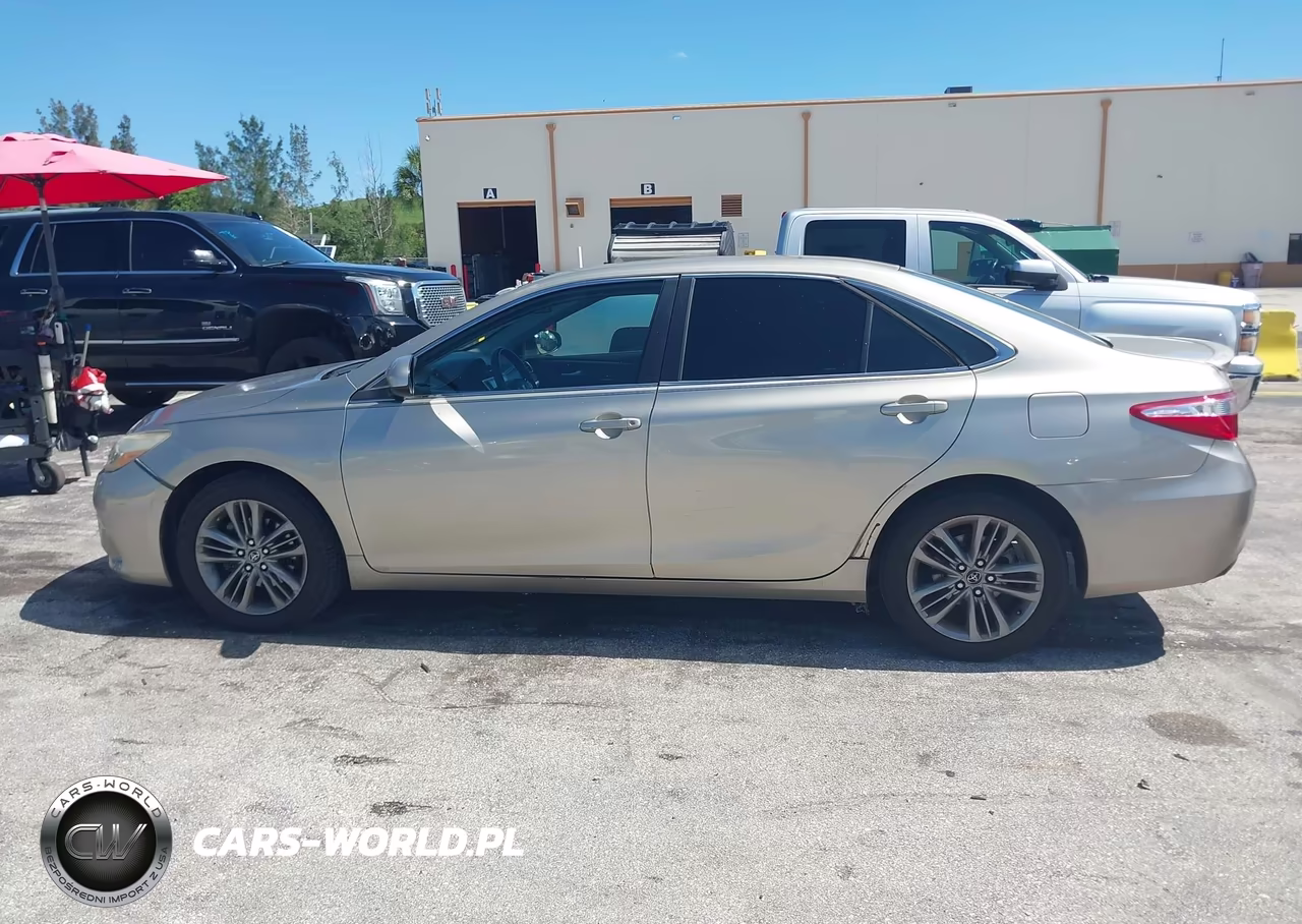 2015 Toyota Camry Se VIN:4T1BF1FKXFU013308 - 14