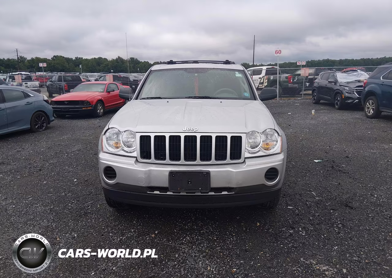 2005 Jeep Grand Cherokee Laredo VIN:1J4GR48KX5C716082 - 12