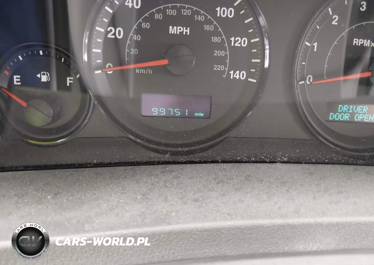 2005 Jeep Grand Cherokee Laredo VIN:1J4GR48KX5C716082 - 15