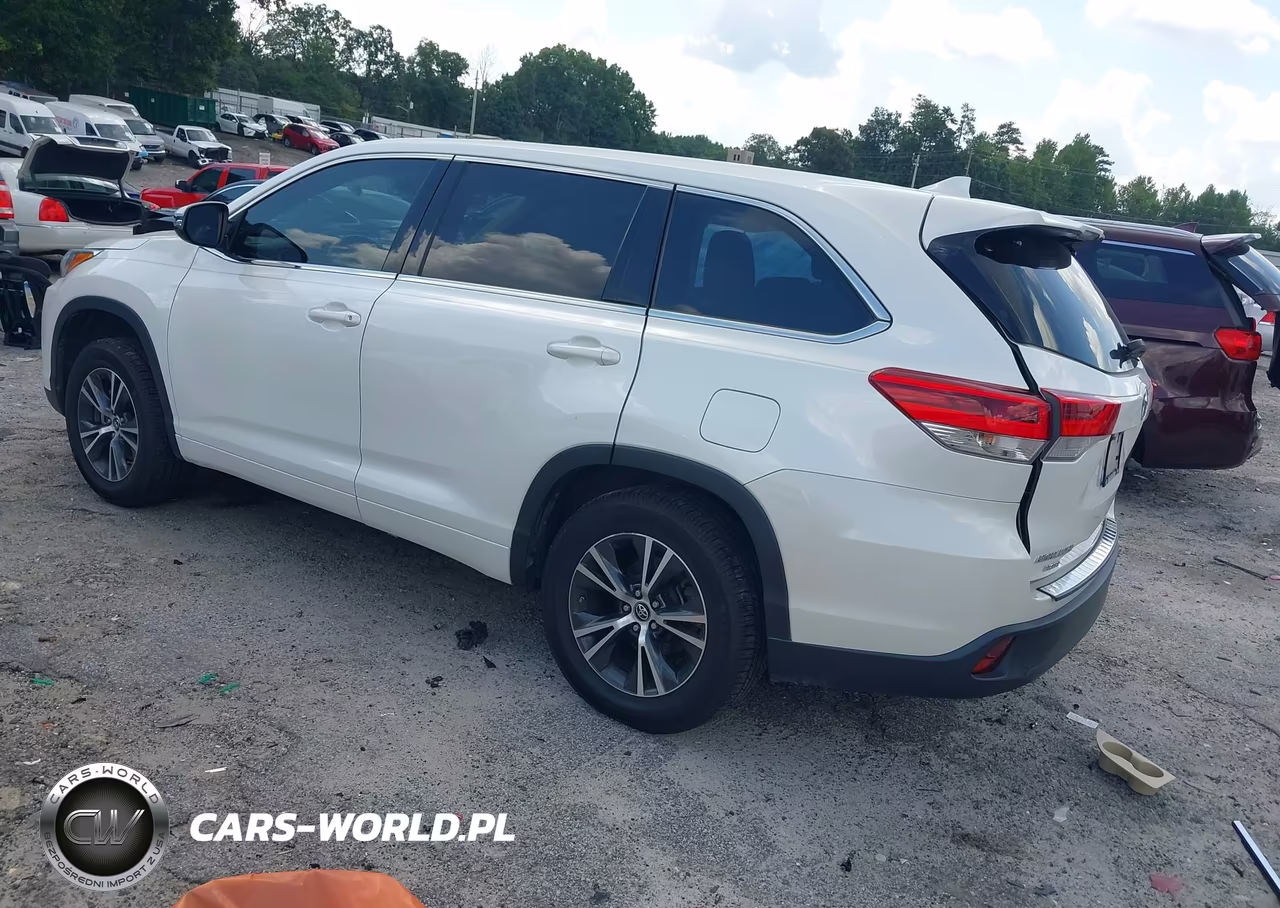 2017 Toyota Highlander Le Plus VIN:5TDZZRFH3HS230493 - 3
