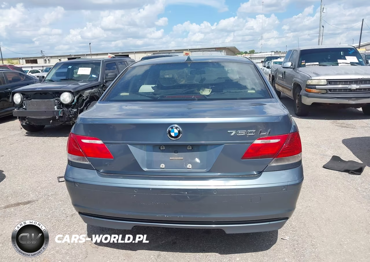 2007 BMW 750Li VIN:WBAHN83557DT66272 - 16