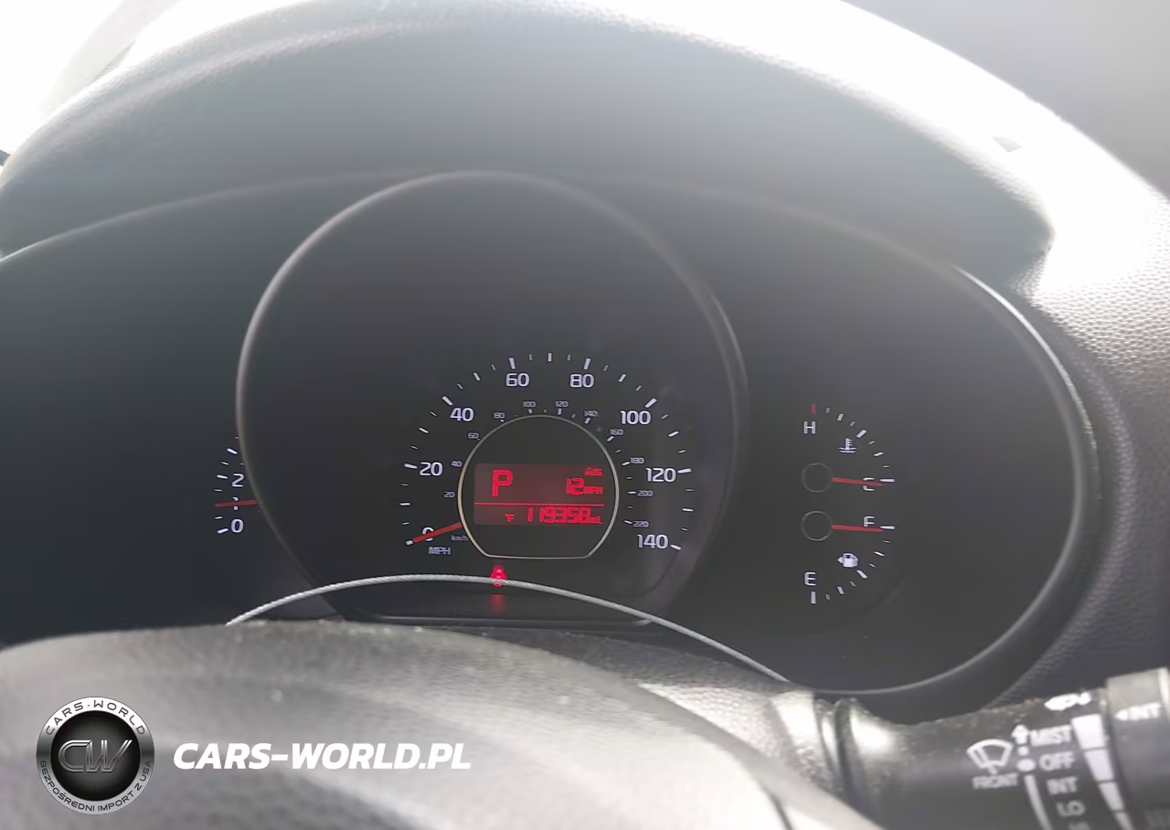 2016 Kia Soul + VIN:KNDJP3A52G7867509 - 7